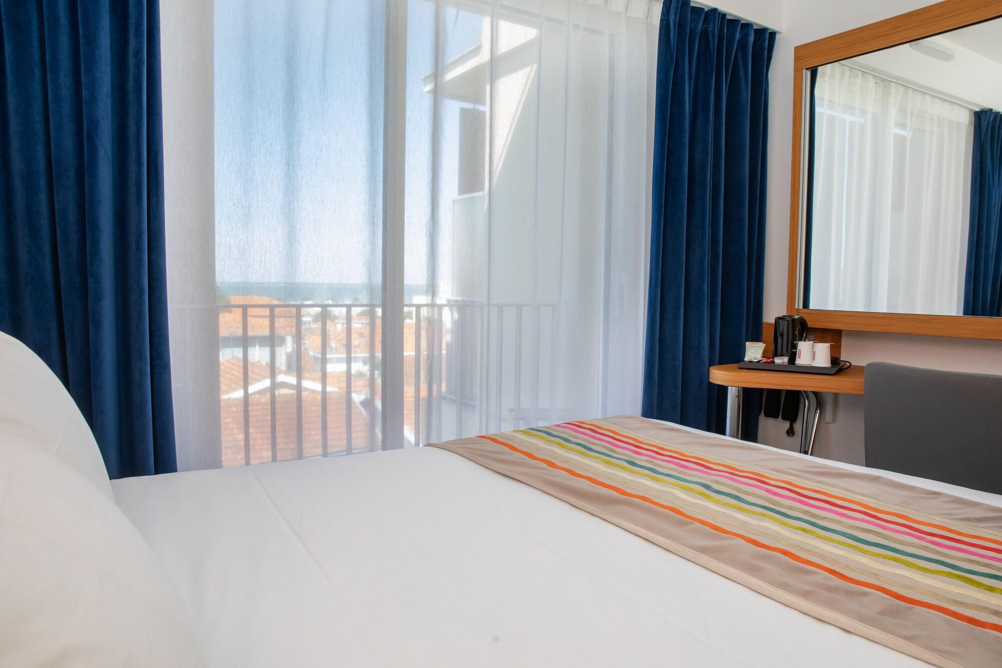 Best Western Arcachon Le Port Bagian luar foto